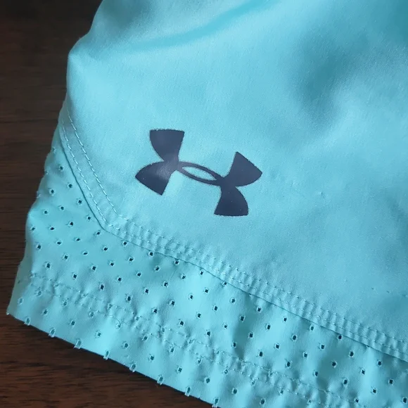 Under Armour, Swim Trunks with Liner, Boys Sz 5, 100% Polyester, Machine Washabl - Picture 3 of 7